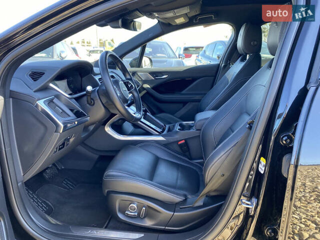 Черный Ягуар I-Pace, объемом двигателя 0 л и пробегом 64 тыс. км за 29900 $, фото 57 на Automoto.ua