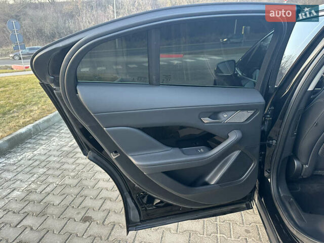 Черный Ягуар I-Pace, объемом двигателя 0 л и пробегом 62 тыс. км за 27400 $, фото 16 на Automoto.ua