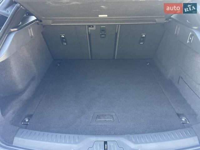 Черный Ягуар I-Pace, объемом двигателя 0 л и пробегом 50 тыс. км за 32500 $, фото 22 на Automoto.ua