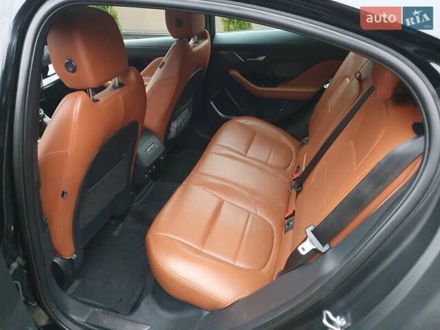 Черный Ягуар I-Pace, объемом двигателя 0 л и пробегом 65 тыс. км за 35900 $, фото 44 на Automoto.ua