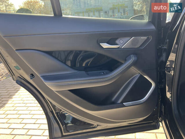 Черный Ягуар I-Pace, объемом двигателя 0 л и пробегом 113 тыс. км за 26047 $, фото 16 на Automoto.ua