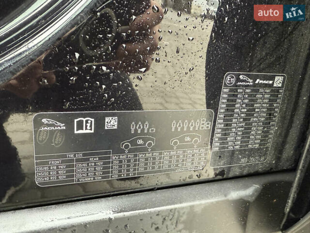 Чорний Ягуар I-Pace, об'ємом двигуна 0 л та пробігом 93 тис. км за 21499 $, фото 34 на Automoto.ua