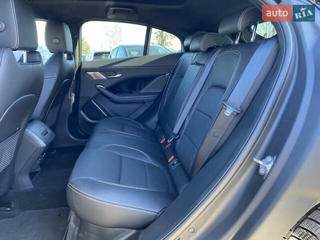 Черный Ягуар I-Pace, объемом двигателя 0 л и пробегом 64 тыс. км за 29900 $, фото 138 на Automoto.ua