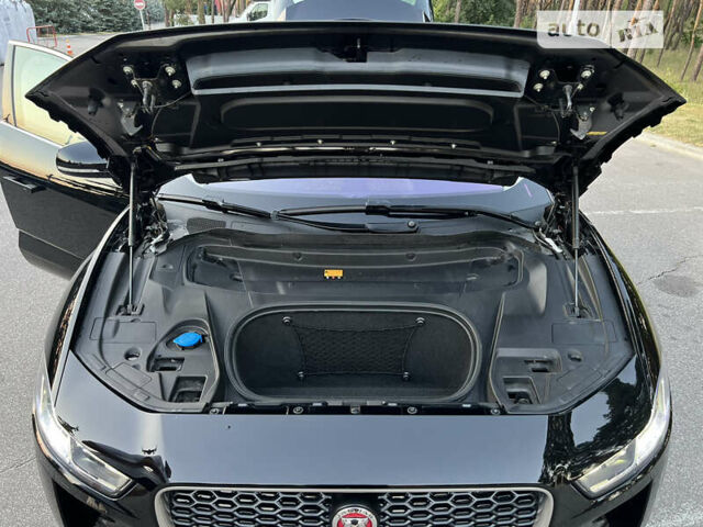 Черный Ягуар I-Pace, объемом двигателя 0 л и пробегом 52 тыс. км за 36400 $, фото 50 на Automoto.ua