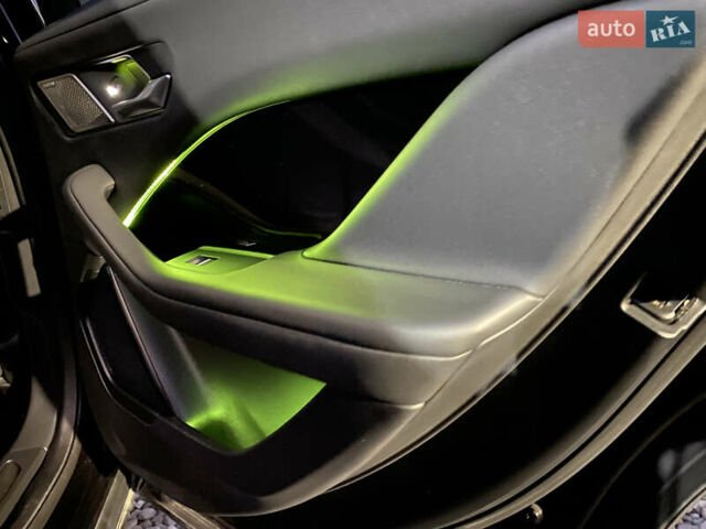 Черный Ягуар I-Pace, объемом двигателя 0 л и пробегом 64 тыс. км за 29900 $, фото 153 на Automoto.ua