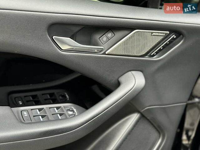Черный Ягуар I-Pace, объемом двигателя 0 л и пробегом 62 тыс. км за 31800 $, фото 20 на Automoto.ua