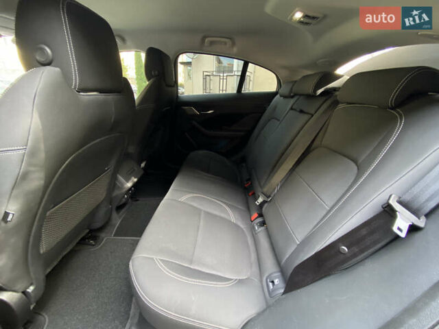 Черный Ягуар I-Pace, объемом двигателя 0 л и пробегом 150 тыс. км за 22500 $, фото 65 на Automoto.ua