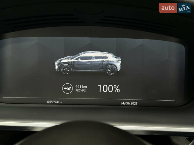 Черный Ягуар I-Pace, объемом двигателя 0 л и пробегом 37 тыс. км за 32400 $, фото 29 на Automoto.ua