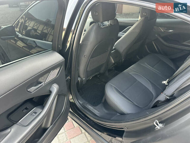 Черный Ягуар I-Pace, объемом двигателя 0 л и пробегом 75 тыс. км за 22900 $, фото 46 на Automoto.ua