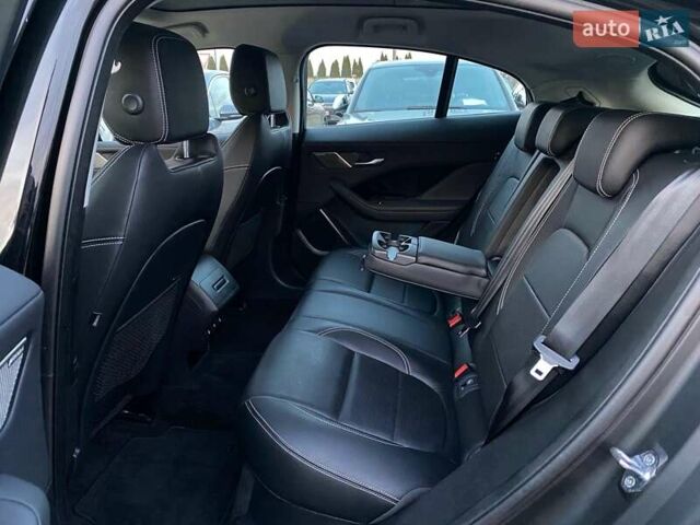 Черный Ягуар I-Pace, объемом двигателя 0 л и пробегом 90 тыс. км за 25900 $, фото 75 на Automoto.ua