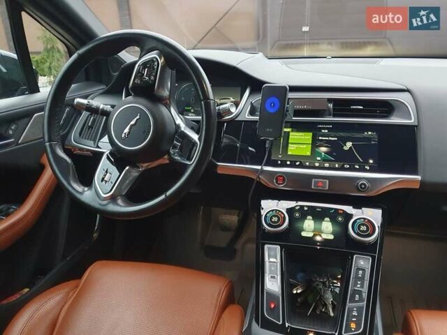 Черный Ягуар I-Pace, объемом двигателя 0 л и пробегом 65 тыс. км за 35900 $, фото 35 на Automoto.ua