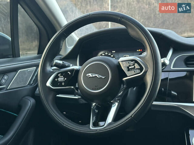 Черный Ягуар I-Pace, объемом двигателя 0 л и пробегом 62 тыс. км за 27400 $, фото 2 на Automoto.ua