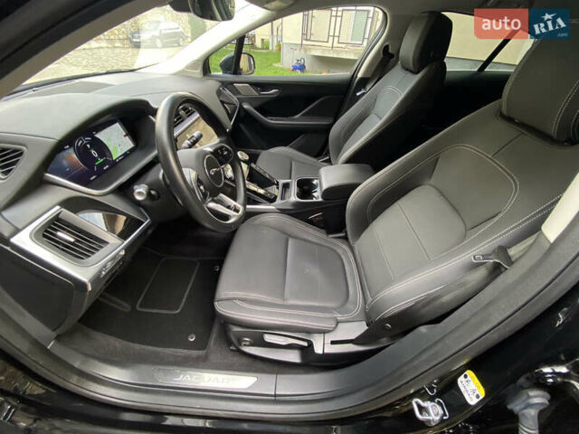 Черный Ягуар I-Pace, объемом двигателя 0 л и пробегом 150 тыс. км за 22500 $, фото 50 на Automoto.ua