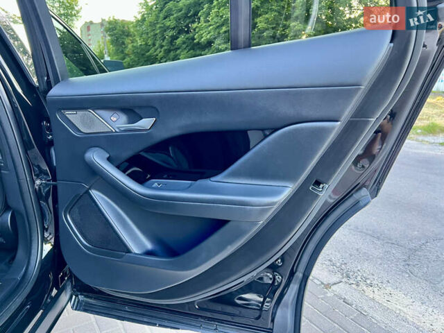 Черный Ягуар I-Pace, объемом двигателя 0 л и пробегом 90 тыс. км за 25950 $, фото 74 на Automoto.ua
