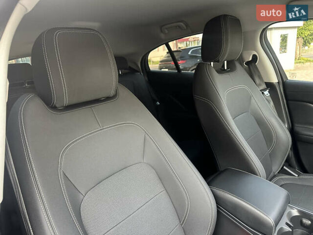 Черный Ягуар I-Pace, объемом двигателя 0 л и пробегом 75 тыс. км за 22900 $, фото 59 на Automoto.ua
