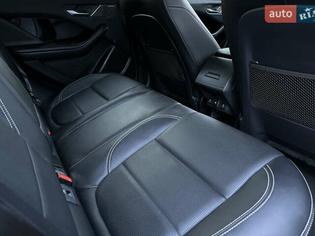 Черный Ягуар I-Pace, объемом двигателя 0 л и пробегом 34 тыс. км за 31400 $, фото 36 на Automoto.ua