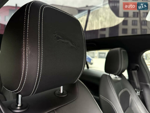Черный Ягуар I-Pace, объемом двигателя 0 л и пробегом 62 тыс. км за 31800 $, фото 40 на Automoto.ua