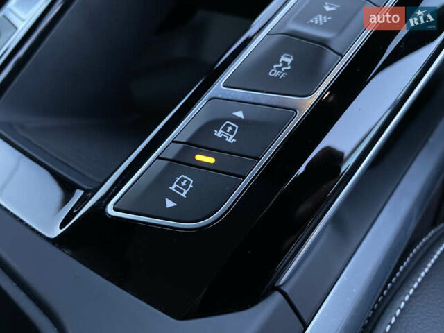 Черный Ягуар I-Pace, объемом двигателя 0 л и пробегом 64 тыс. км за 29900 $, фото 127 на Automoto.ua