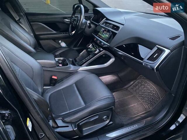 Черный Ягуар I-Pace, объемом двигателя 0 л и пробегом 173 тыс. км за 29999 $, фото 16 на Automoto.ua