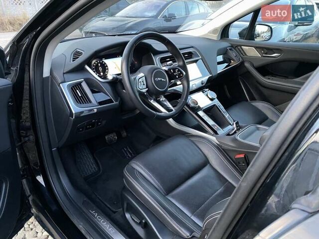 Черный Ягуар I-Pace, объемом двигателя 0 л и пробегом 90 тыс. км за 25900 $, фото 1 на Automoto.ua
