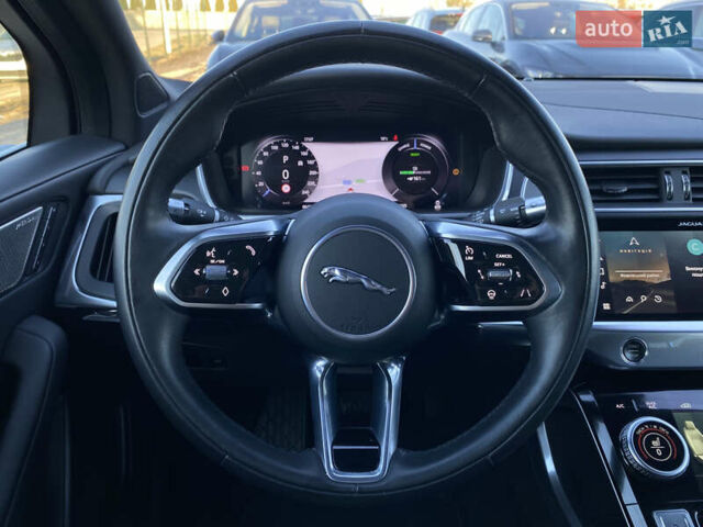 Черный Ягуар I-Pace, объемом двигателя 0 л и пробегом 64 тыс. км за 29900 $, фото 68 на Automoto.ua