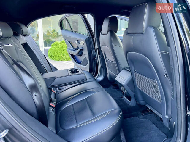 Черный Ягуар I-Pace, объемом двигателя 0 л и пробегом 90 тыс. км за 25950 $, фото 78 на Automoto.ua