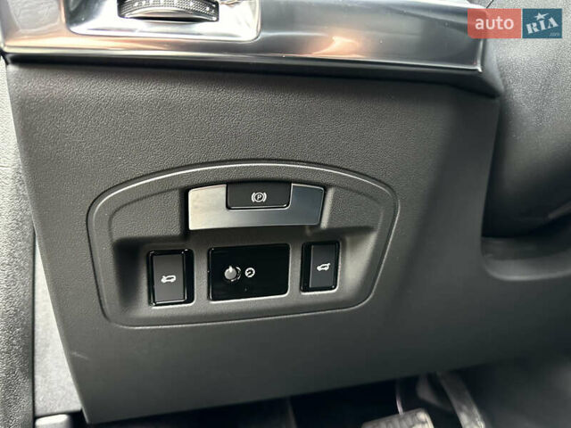 Черный Ягуар I-Pace, объемом двигателя 0 л и пробегом 62 тыс. км за 31800 $, фото 19 на Automoto.ua