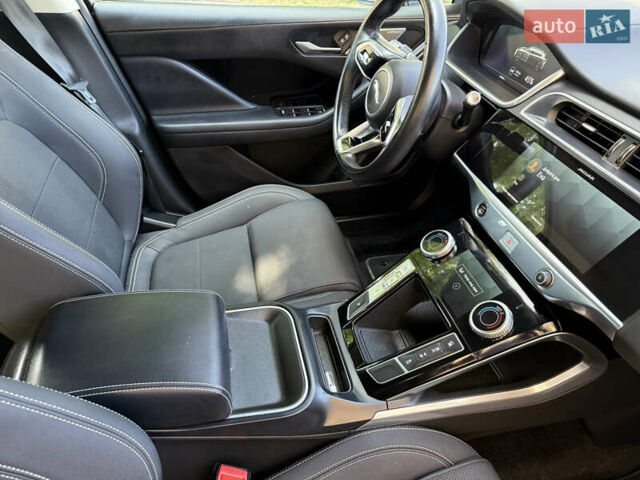 Чорний Ягуар I-Pace, об'ємом двигуна 0 л та пробігом 120 тис. км за 22799 $, фото 58 на Automoto.ua