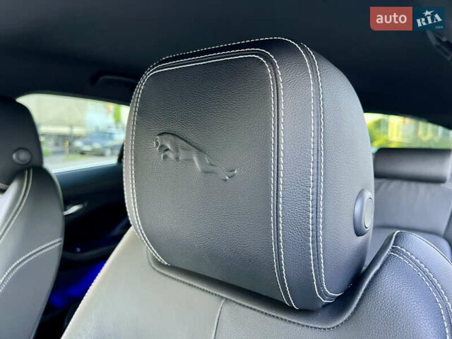 Черный Ягуар I-Pace, объемом двигателя 0 л и пробегом 90 тыс. км за 25950 $, фото 91 на Automoto.ua