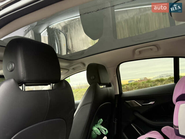 Чорний Ягуар I-Pace, об'ємом двигуна 0 л та пробігом 93 тис. км за 21499 $, фото 39 на Automoto.ua