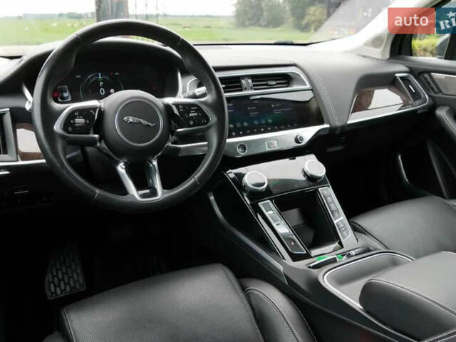 Черный Ягуар I-Pace, объемом двигателя 0 л и пробегом 13 тыс. км за 54800 $, фото 7 на Automoto.ua