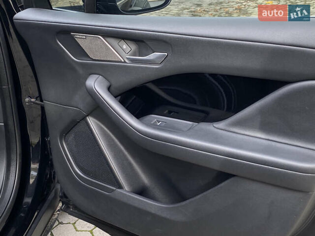 Черный Ягуар I-Pace, объемом двигателя 0 л и пробегом 150 тыс. км за 23000 $, фото 68 на Automoto.ua