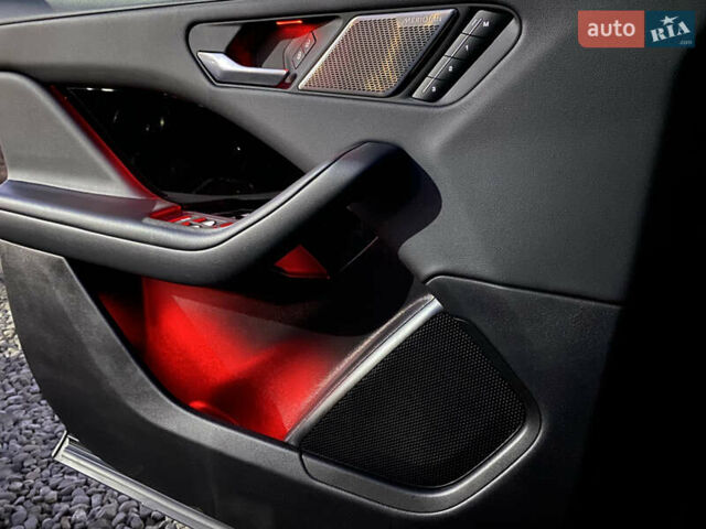 Черный Ягуар I-Pace, объемом двигателя 0 л и пробегом 64 тыс. км за 29900 $, фото 55 на Automoto.ua