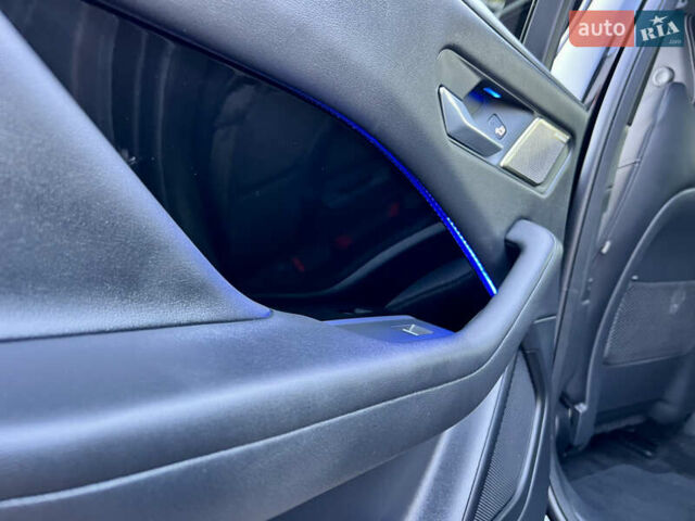 Черный Ягуар I-Pace, объемом двигателя 0 л и пробегом 90 тыс. км за 25950 $, фото 67 на Automoto.ua