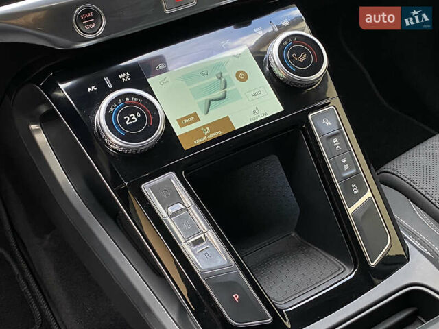 Черный Ягуар I-Pace, объемом двигателя 0 л и пробегом 150 тыс. км за 23000 $, фото 61 на Automoto.ua