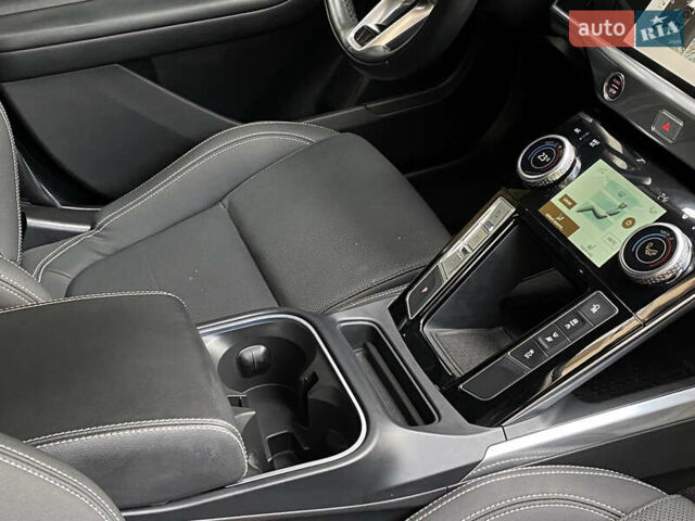 Черный Ягуар I-Pace, объемом двигателя 0 л и пробегом 150 тыс. км за 23000 $, фото 72 на Automoto.ua
