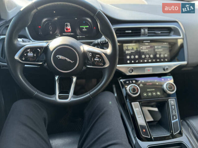 Черный Ягуар I-Pace, объемом двигателя 0 л и пробегом 75 тыс. км за 29800 $, фото 2 на Automoto.ua