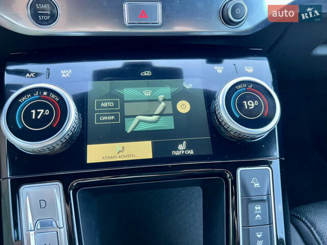 Черный Ягуар I-Pace, объемом двигателя 0 л и пробегом 90 тыс. км за 25950 $, фото 55 на Automoto.ua