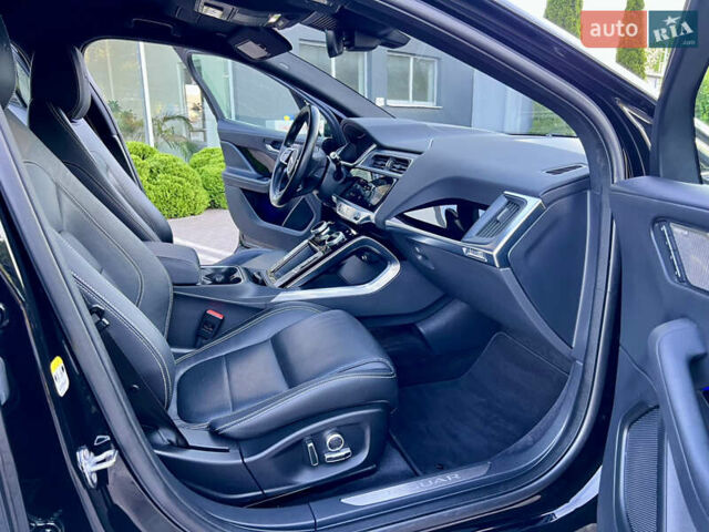 Черный Ягуар I-Pace, объемом двигателя 0 л и пробегом 90 тыс. км за 25950 $, фото 83 на Automoto.ua