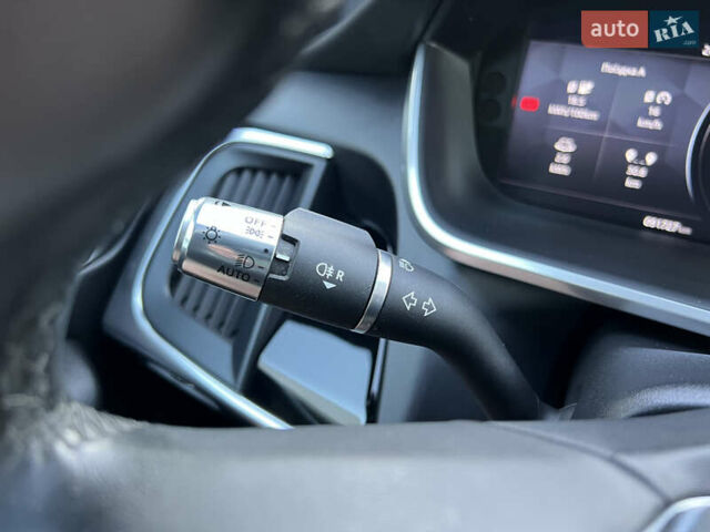 Черный Ягуар I-Pace, объемом двигателя 0 л и пробегом 90 тыс. км за 25950 $, фото 52 на Automoto.ua