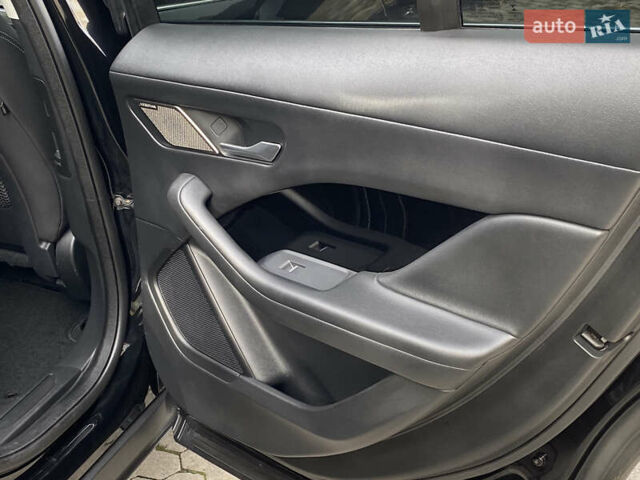 Черный Ягуар I-Pace, объемом двигателя 0 л и пробегом 150 тыс. км за 22500 $, фото 58 на Automoto.ua