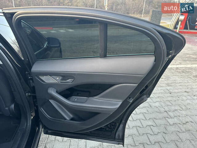 Черный Ягуар I-Pace, объемом двигателя 0 л и пробегом 62 тыс. км за 27400 $, фото 15 на Automoto.ua