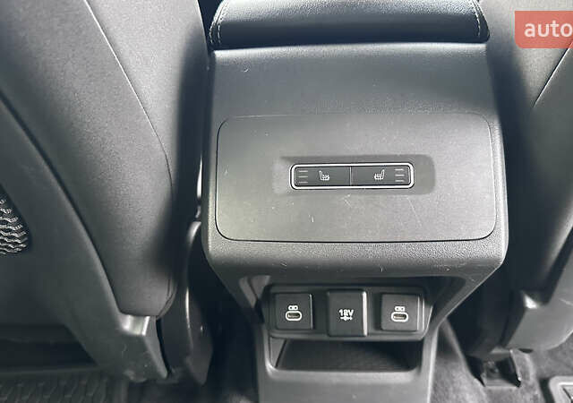 Черный Ягуар I-Pace, объемом двигателя 0 л и пробегом 149 тыс. км за 22300 $, фото 24 на Automoto.ua