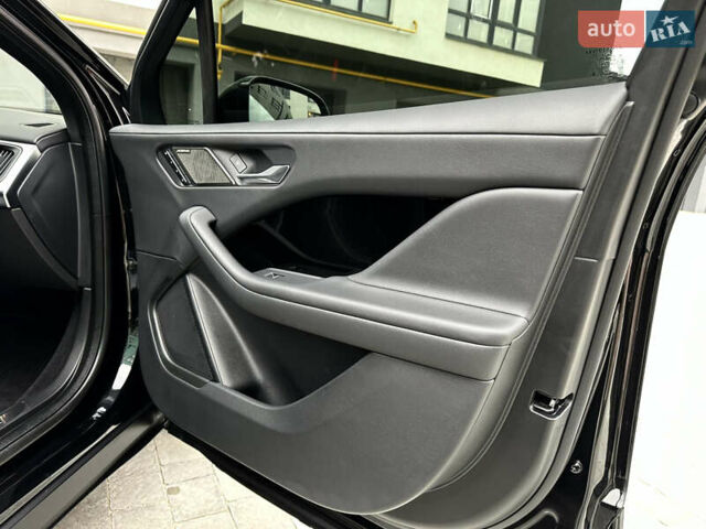 Чорний Ягуар I-Pace, об'ємом двигуна 0 л та пробігом 63 тис. км за 31900 $, фото 33 на Automoto.ua