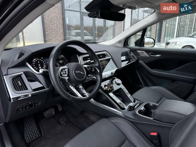 Черный Ягуар I-Pace, объемом двигателя 0 л и пробегом 91 тыс. км за 24900 $, фото 40 на Automoto.ua
