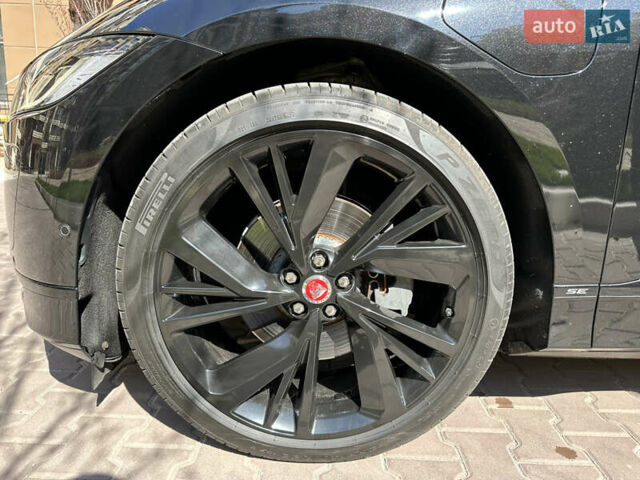 Черный Ягуар I-Pace, объемом двигателя 0 л и пробегом 57 тыс. км за 33400 $, фото 29 на Automoto.ua