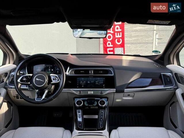 Черный Ягуар I-Pace, объемом двигателя 0 л и пробегом 141 тыс. км за 29999 $, фото 17 на Automoto.ua