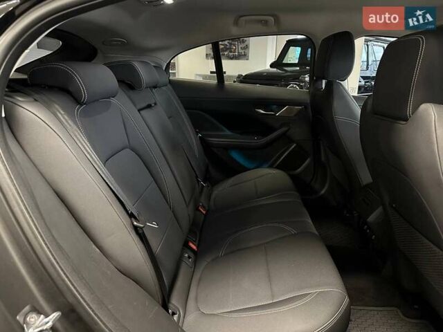Черный Ягуар I-Pace, объемом двигателя 0 л и пробегом 81 тыс. км за 29900 $, фото 17 на Automoto.ua