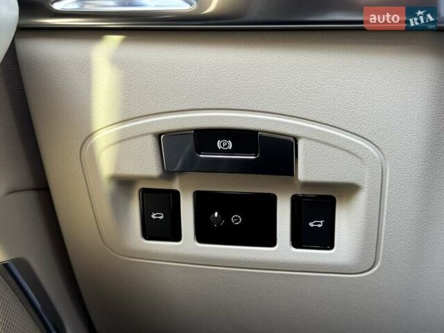 Черный Ягуар I-Pace, объемом двигателя 0 л и пробегом 141 тыс. км за 29999 $, фото 21 на Automoto.ua