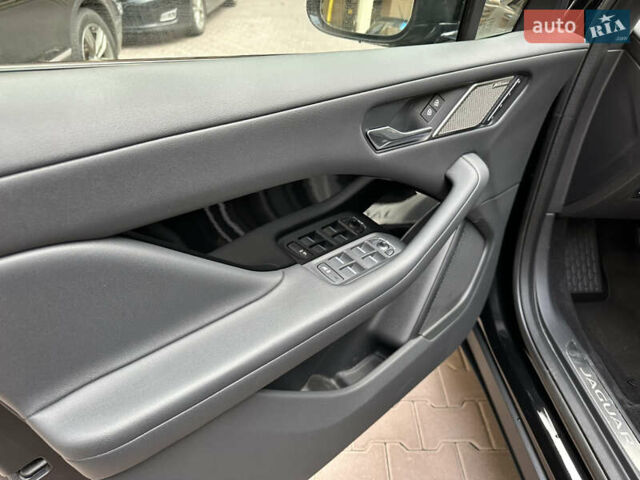 Чорний Ягуар I-Pace, об'ємом двигуна 0 л та пробігом 19 тис. км за 35000 $, фото 25 на Automoto.ua
